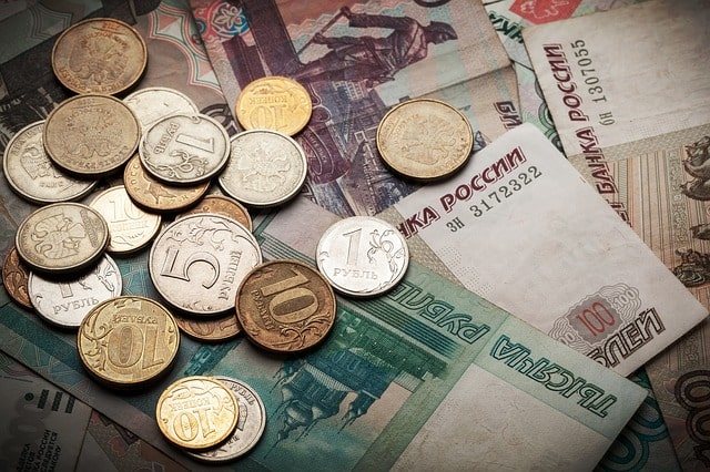 https://pixabay.com/ru/photos/монеты-рубли-россия-2877585/